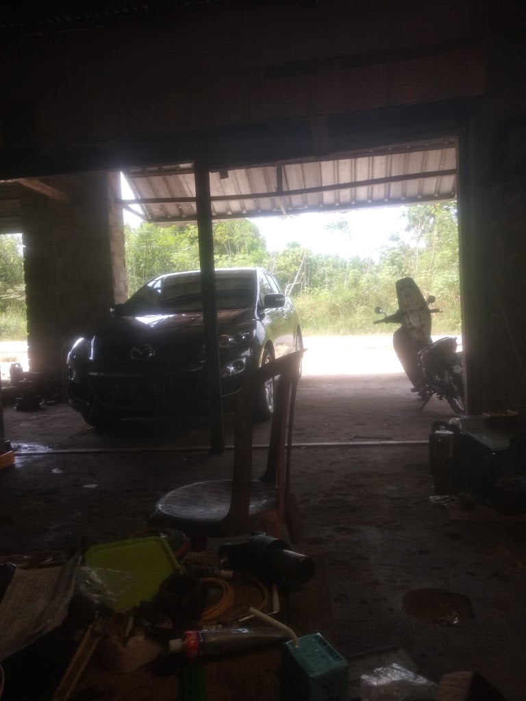 Bengkel mobil motor BMs