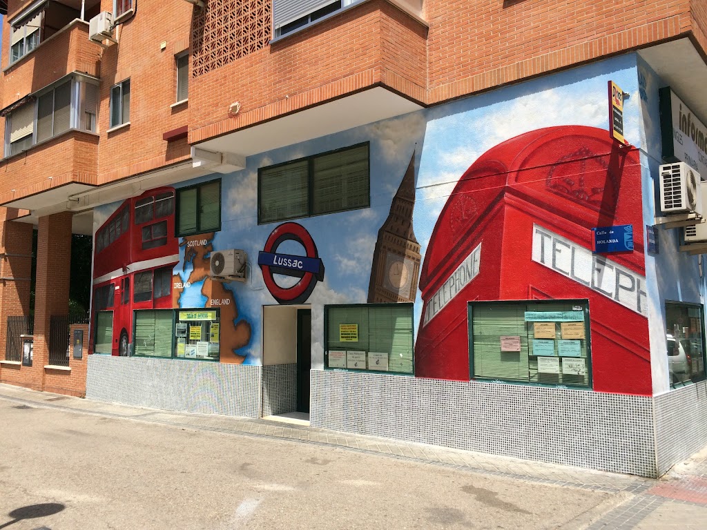 Academia Lussac — Del propietario