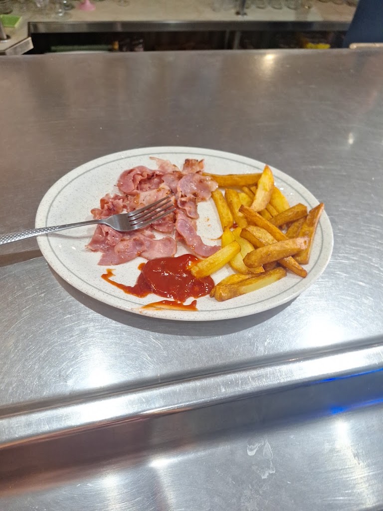 Bar dos hermanas — Comida y bebida