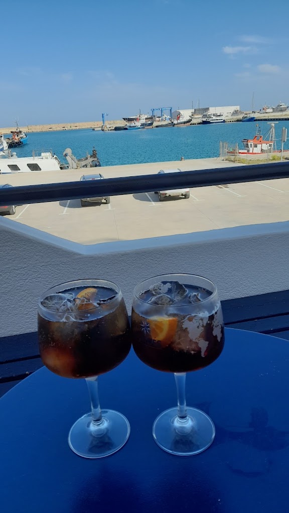 La TAVERNA-Vinaros — Comida y bebida