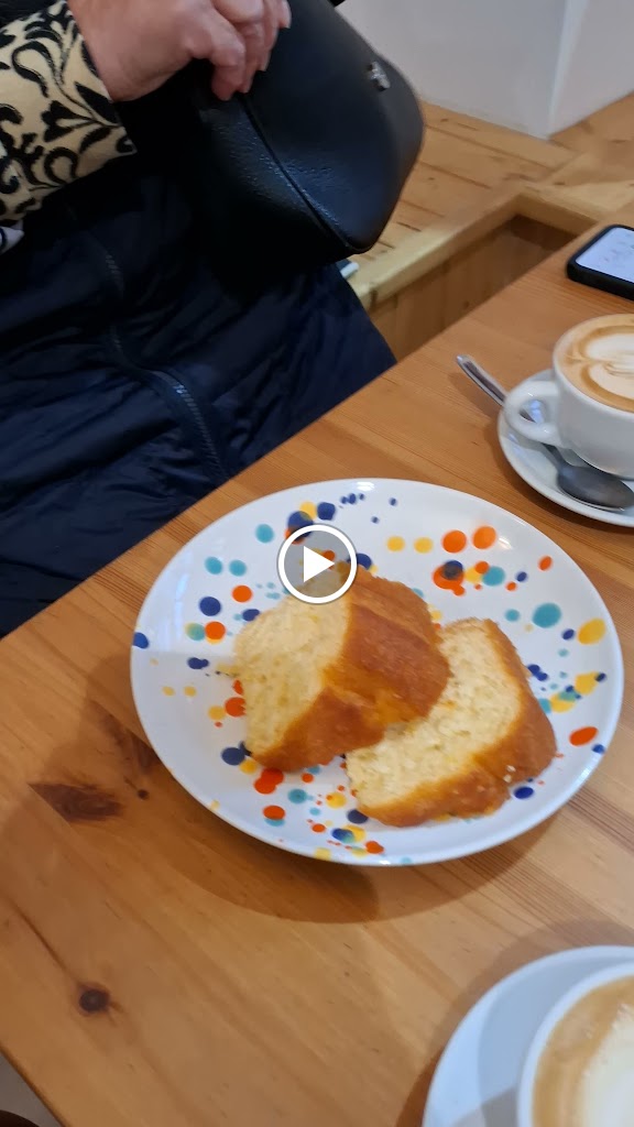 d'Lucia coffe bar — Videos