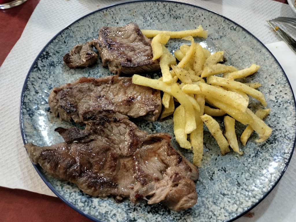 Restaurante A Bodeguina II — Comida y bebida