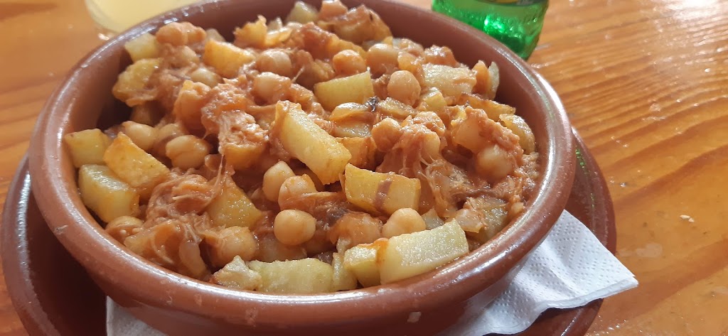 Restaurante Casa Micaela — Comida y bebida