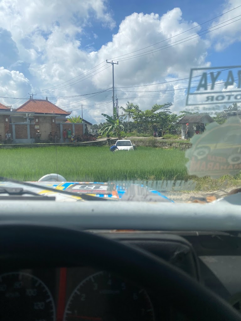 SINAR MAHARANI MOTOR DAN DEREK 4x4
