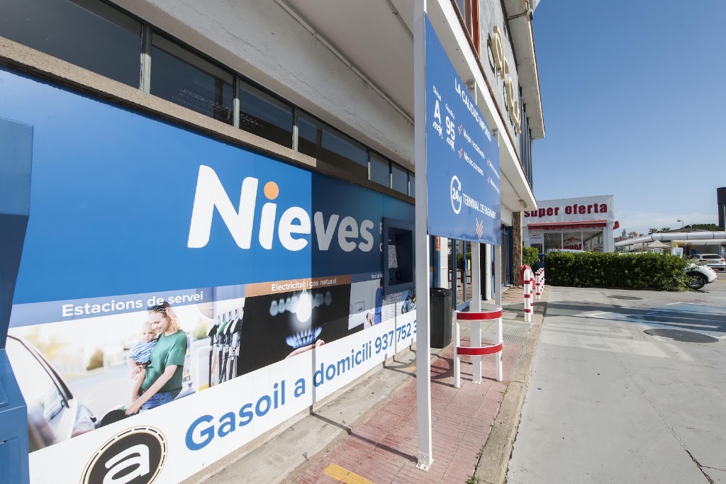 Gasolinera Nieves Martorell — Del propietario