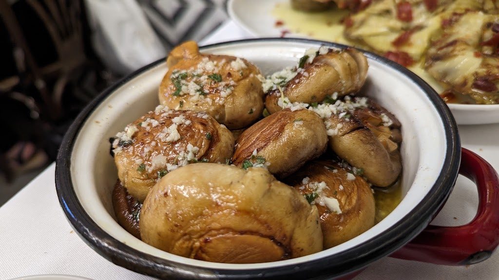 Restaurante Nino — Comida y bebida