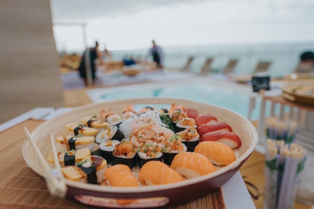 Vertigo Pool Club & Lounge — Comida y bebida