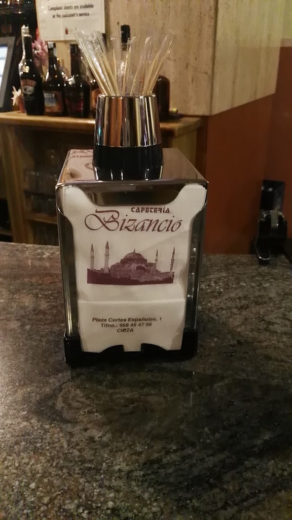 Cafeteria Bizancio — Comida y bebida