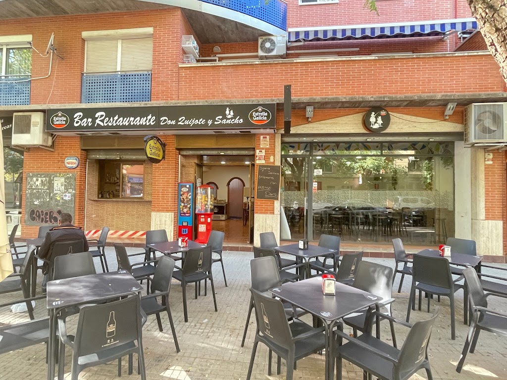 Bar Restaurante Don Quijote y Sancho — Ambiente