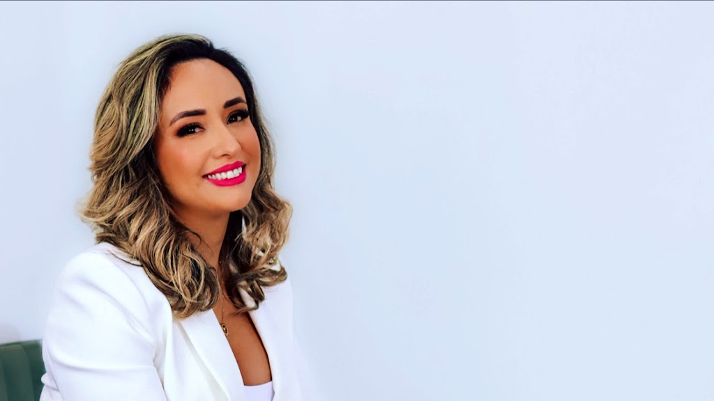 Estetica Janaina Santos-Drenagem linfatica, pestanas Montijo Laser, limpeza de pele - Montijo