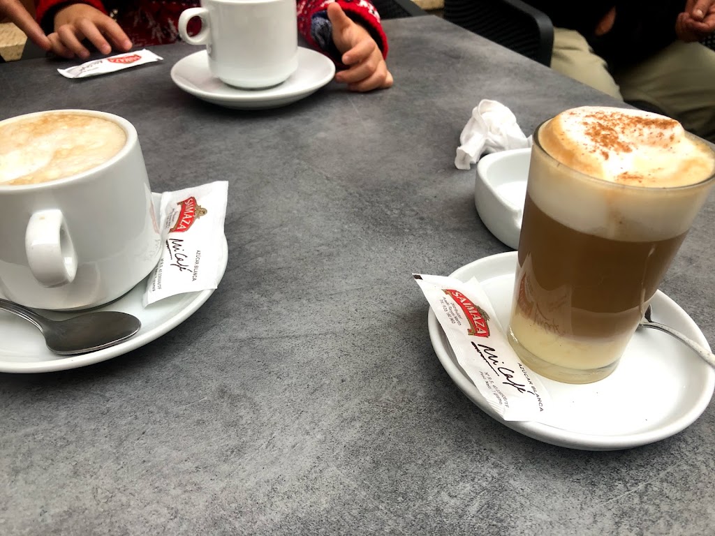 Bar Exlor — Comida y bebida