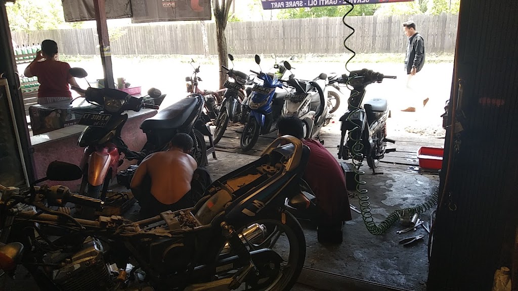 BENGKEL PakDe MOTOR