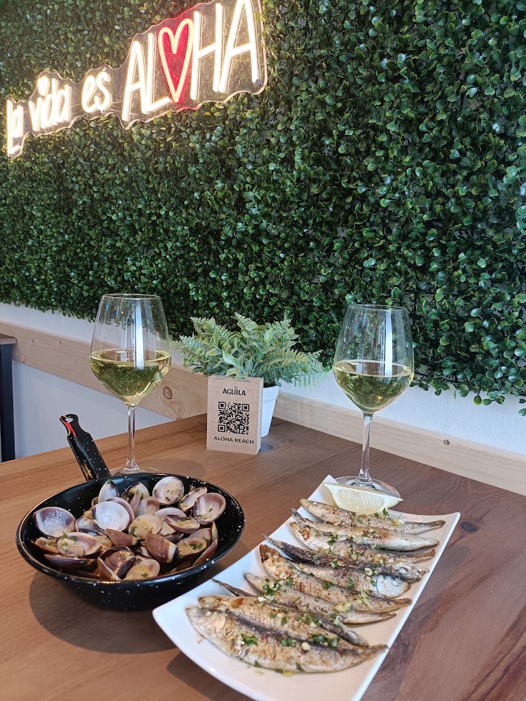 Aloha Beach la Pineda S.L. — Comida y bebida