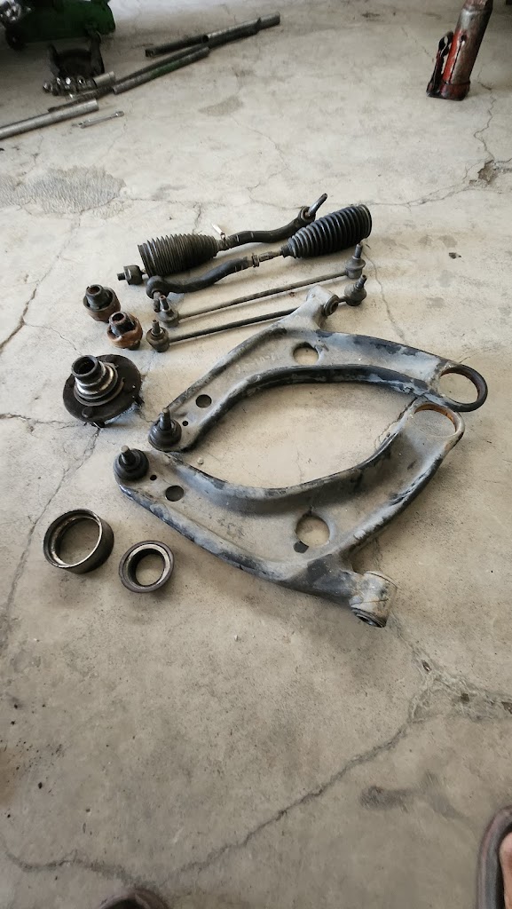 Bengkel mobil kaki kaki