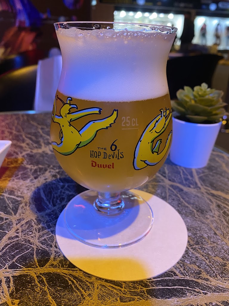 Ambiance Bar ELITE — Comida y bebida