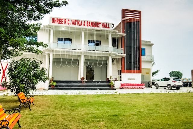 Capital O 61053 Shree R C Vatika