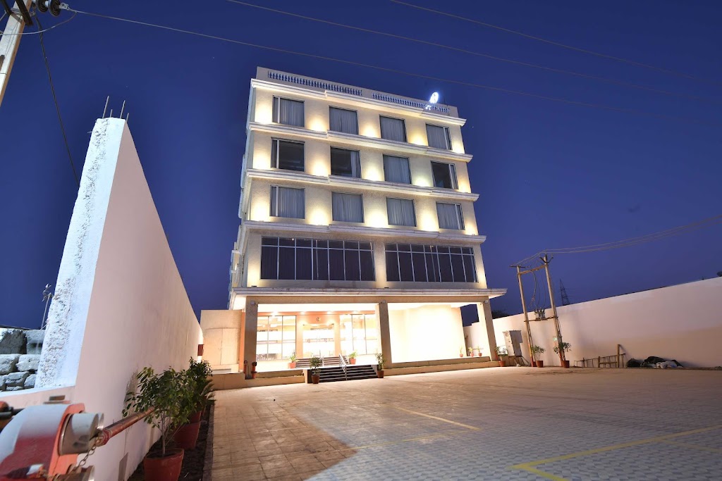 Clubhouse Hotel Morbi