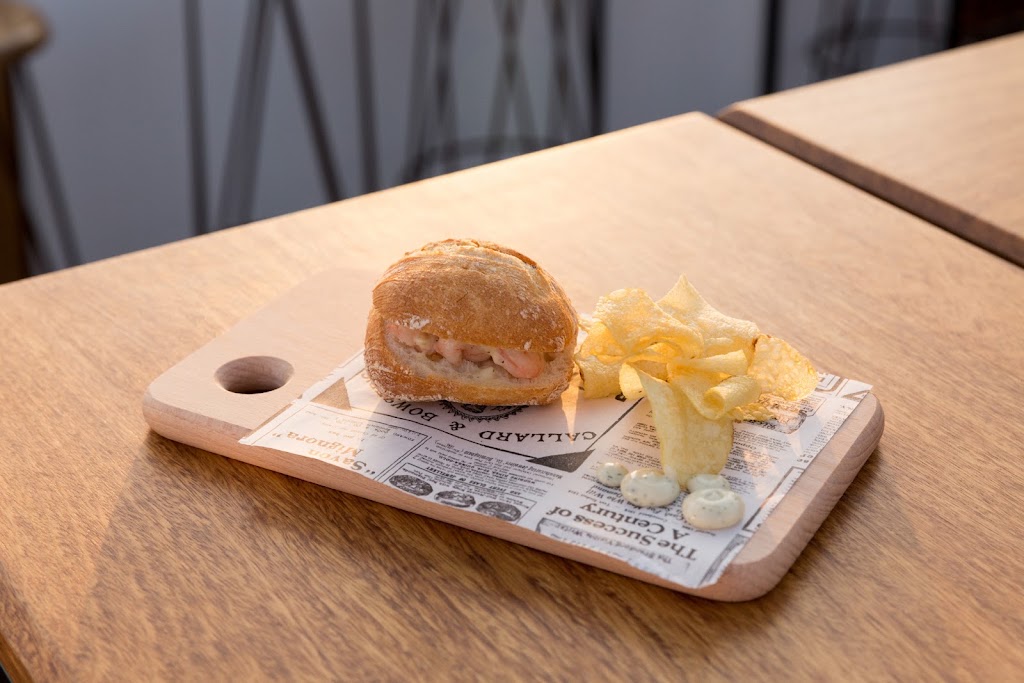 Bar Puerta Sevilla — Comida y bebida