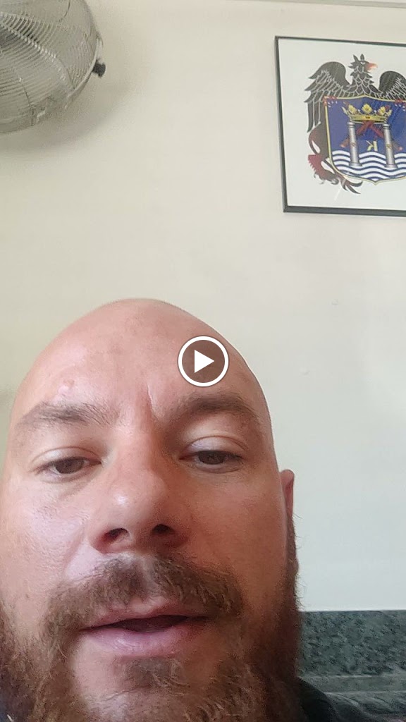 Restaurante Lucho's Chicken — Videos