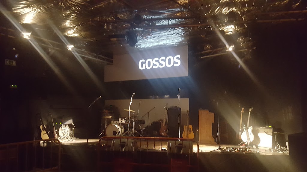 Sala Pasternak — Escenario