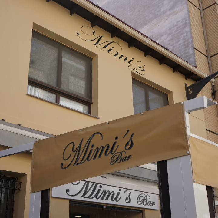 Mimi's Bar — Del propietario