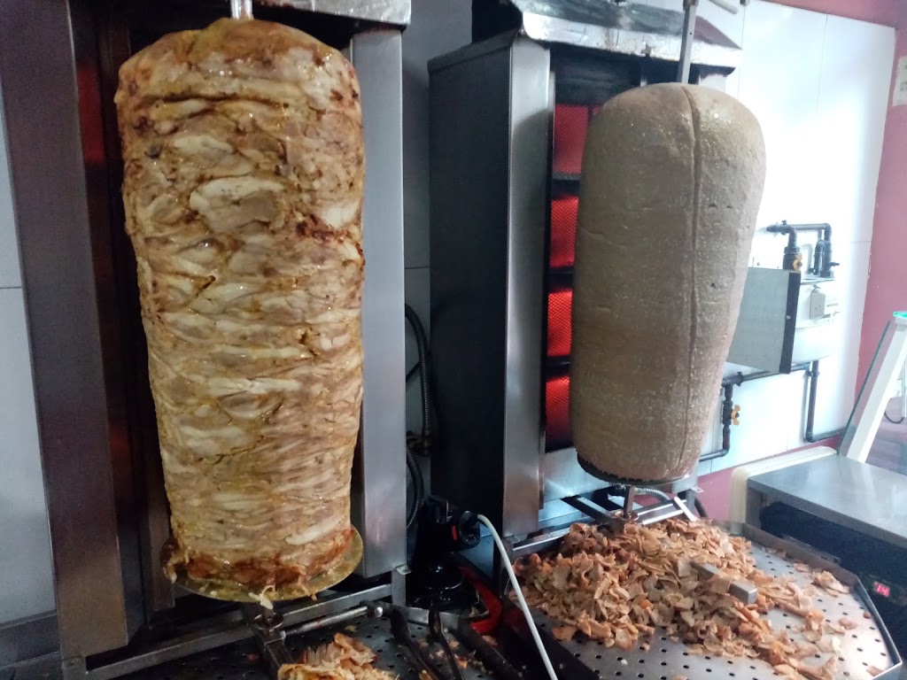 Restaurante Pan Pita Doner Kebap — Comida y bebida