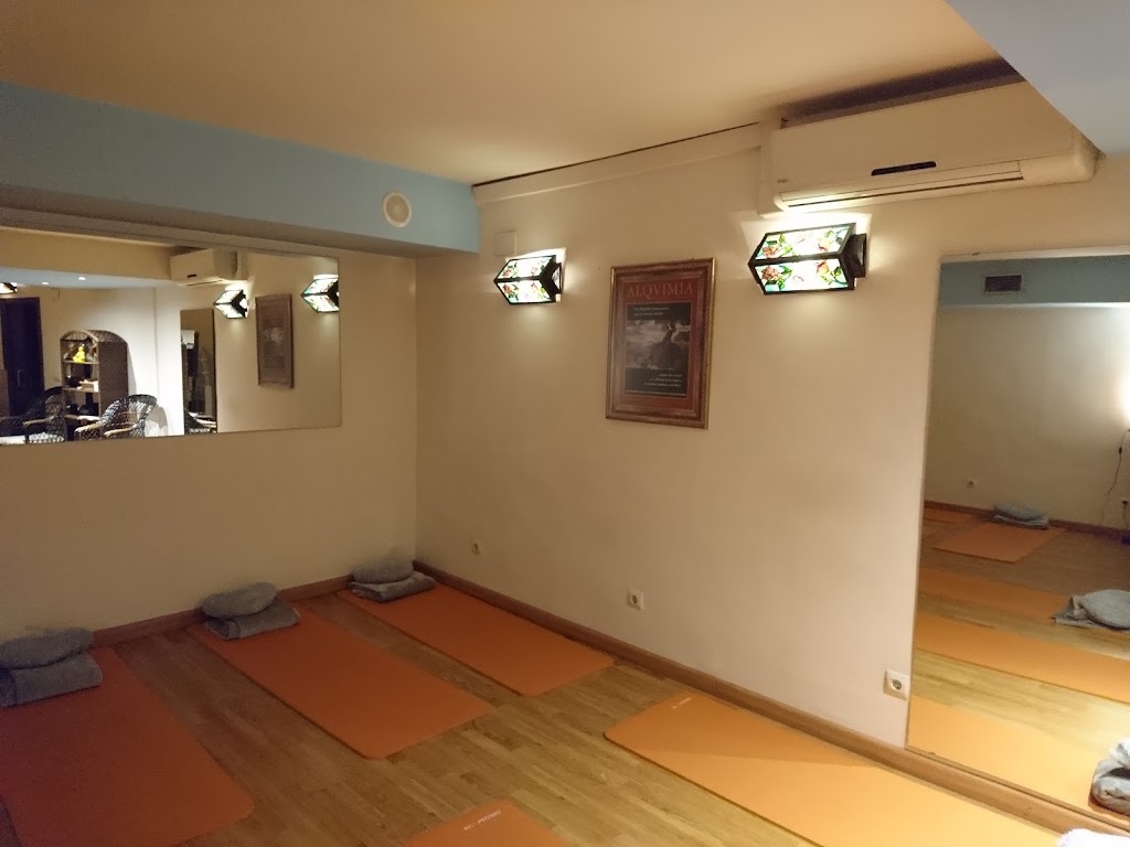 Carmen Martin, Bienestar y Belleza — Interior
