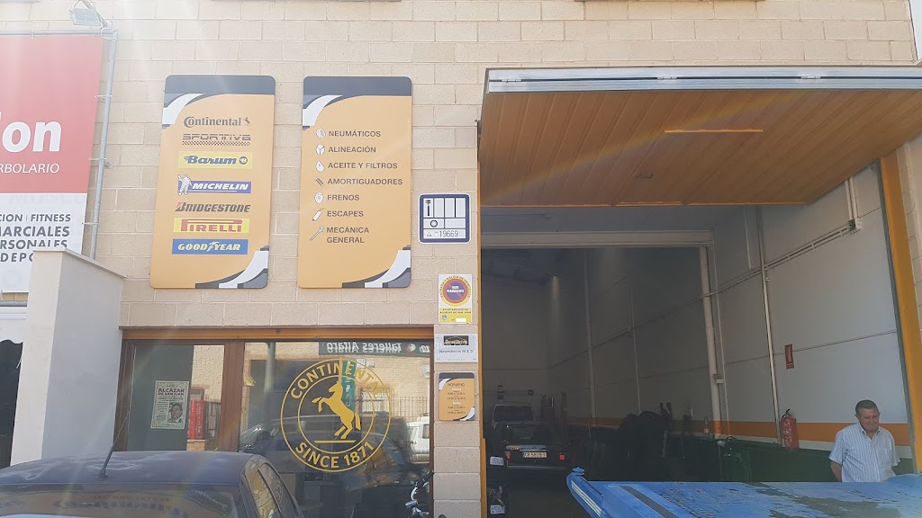 Neumaticos M&d Panadero Tejado