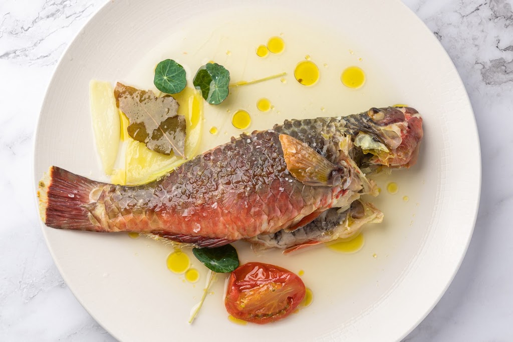 Restaurante Muelle Viejo — Comida y bebida