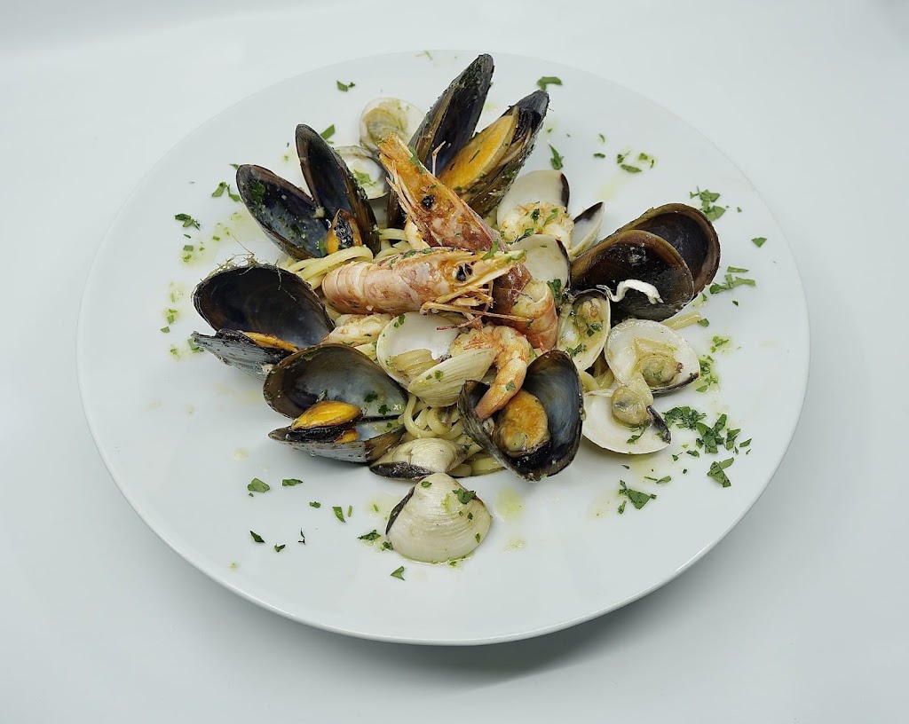 Sunset Beach Bar — Comida y bebida