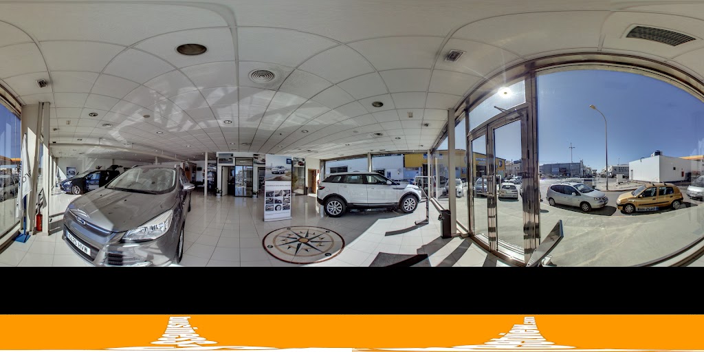 ESTEPONA MOTOR 4X4 — Interior