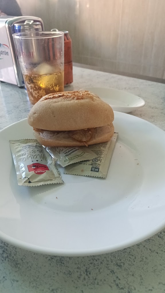 La Cabana — Comida y bebida