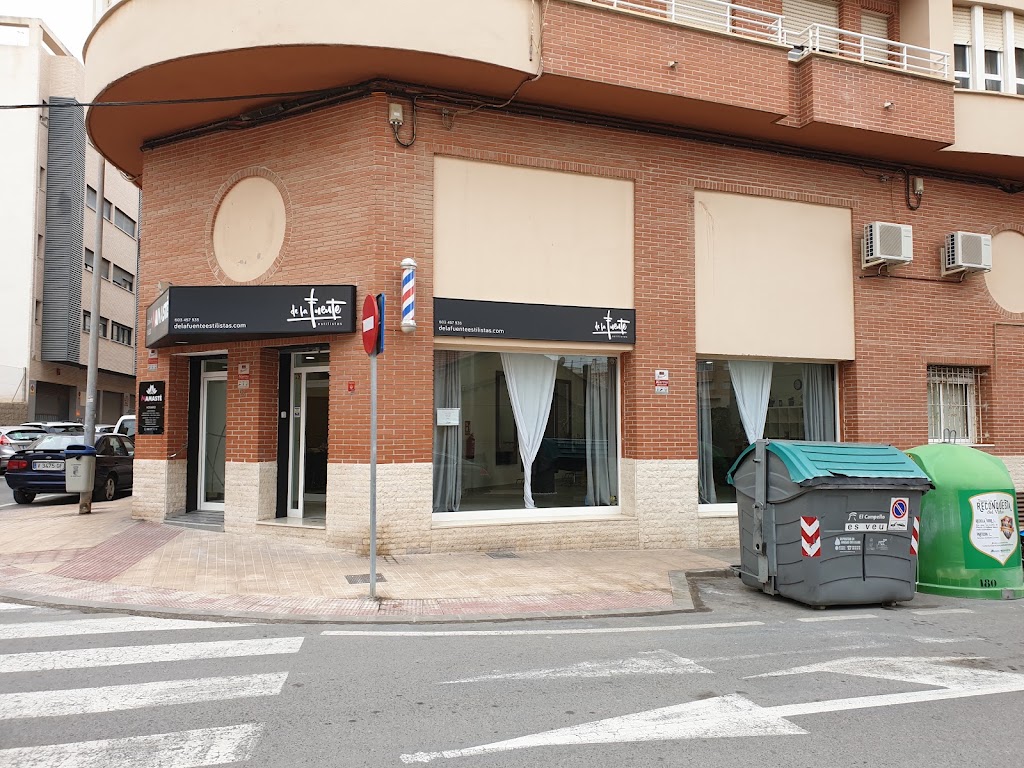 Peluqueria De la fuente estilistas — Del propietario