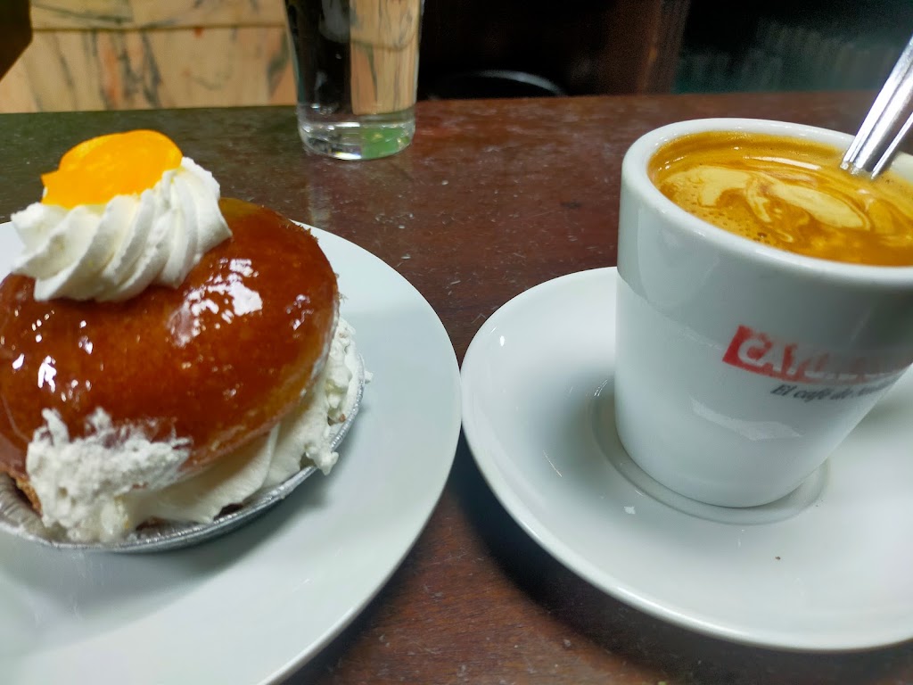 Cafe San Pedro — Comida y bebida