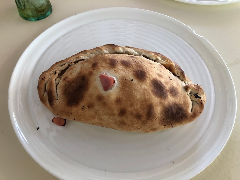 Pizzeria Da Francesco (La Jara) — Calzone