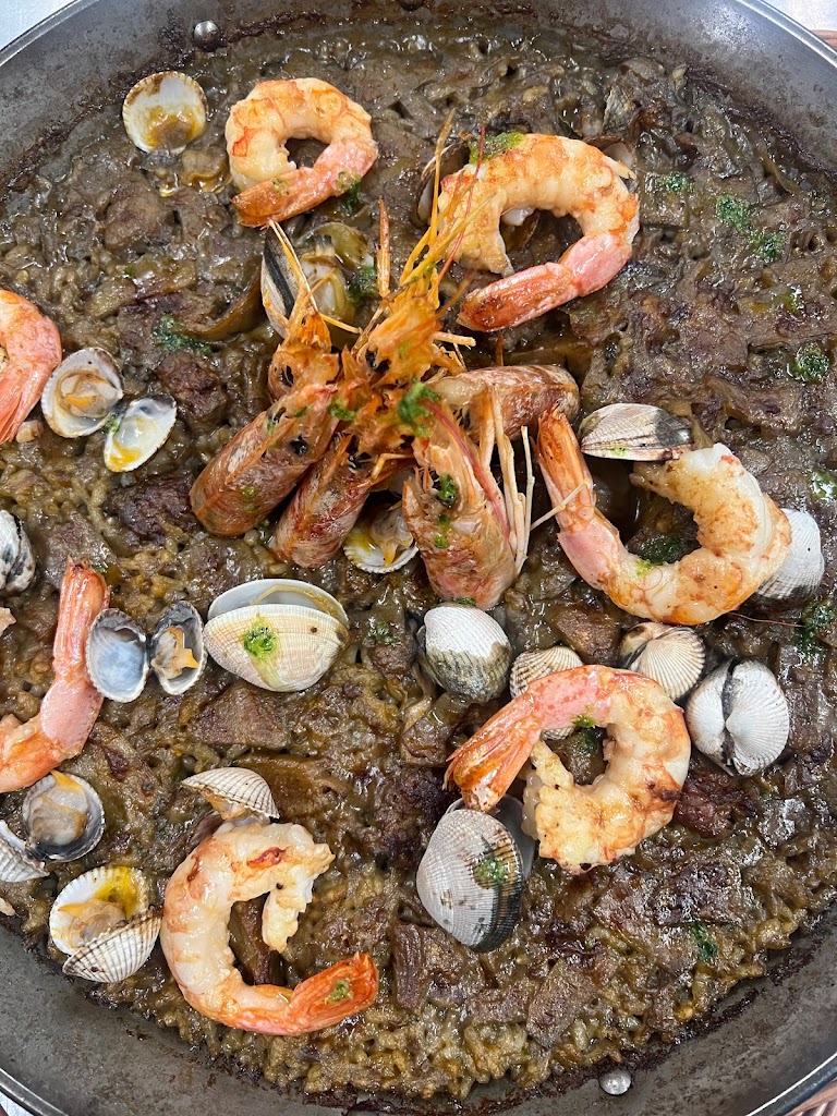Restaurant Idoni VicTennis Vic — Comida y bebida