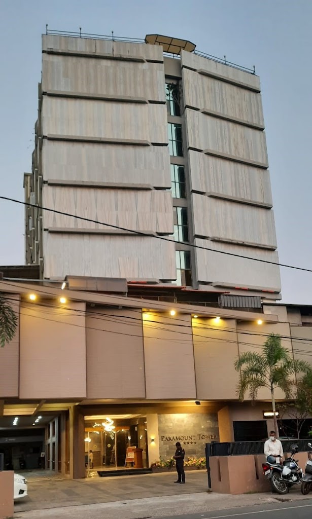 Hotel Paramount Tower