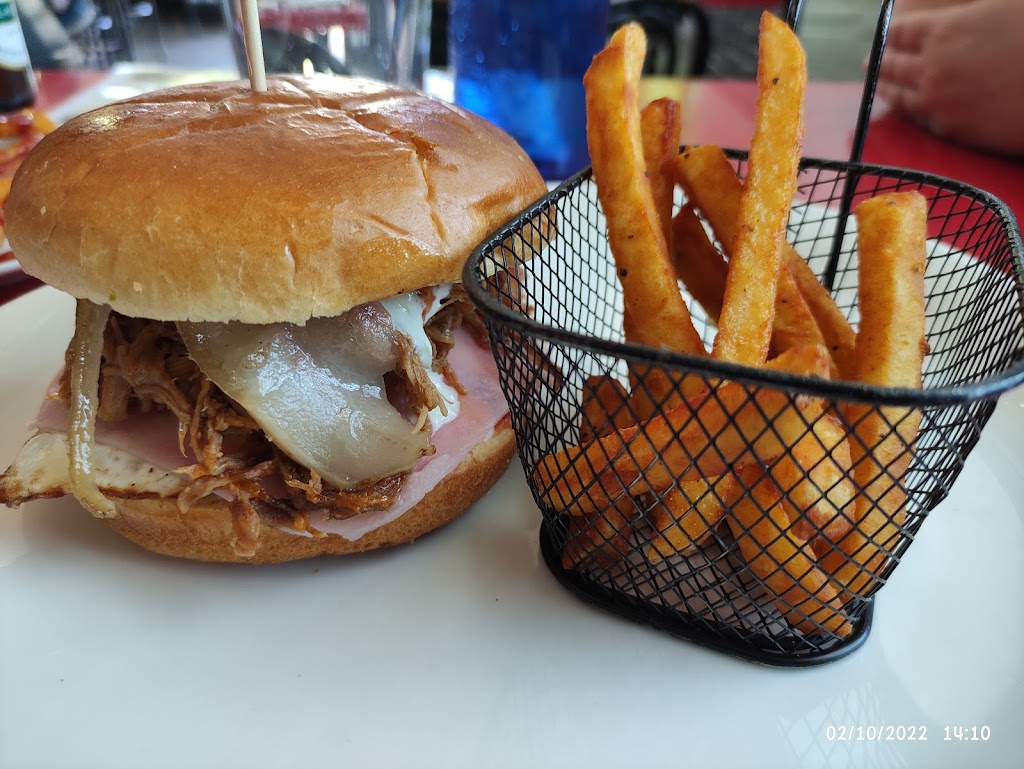 Restaurante Tu Punto Grill — Sandwich de pollo