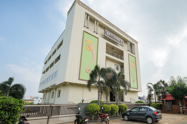 Oyo Vaishnavi Residency