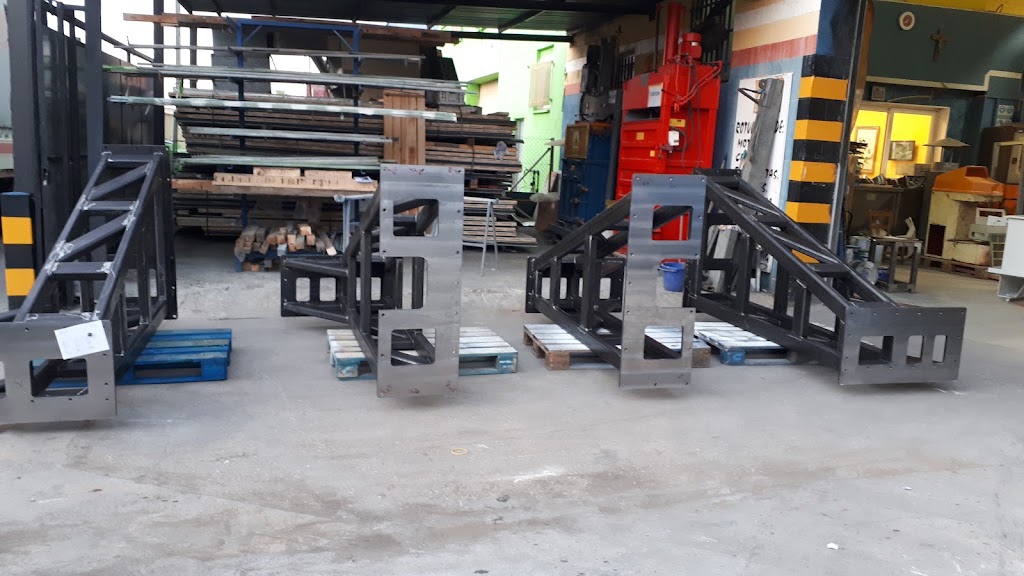 J Fernandez planchista industrial, s.l. — Del propietario