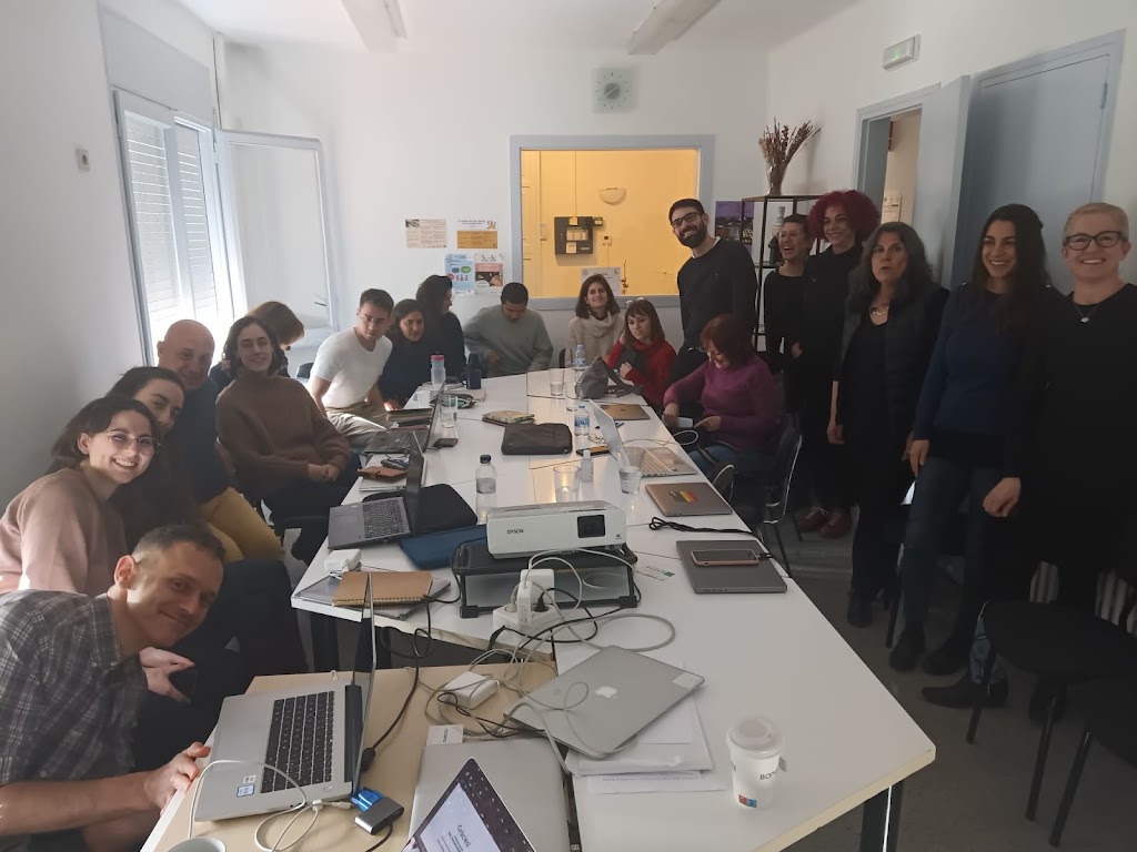 AFIN Barcelona, Grupo de Investigacion y Laboratorio de Prestacion de Servicios Cientifico Tecnicos y de Formacion