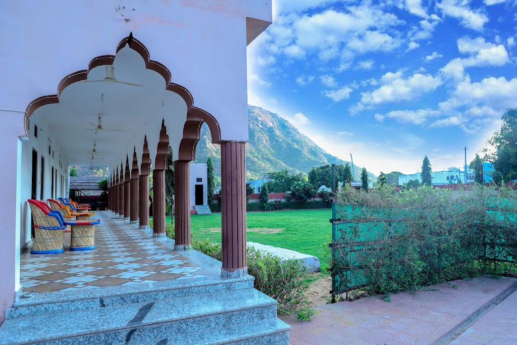 Pari Resort With Nature View