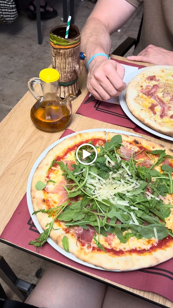 Pizzeria Zebra Playa Cambrils "Zebra Family" — Ambiente