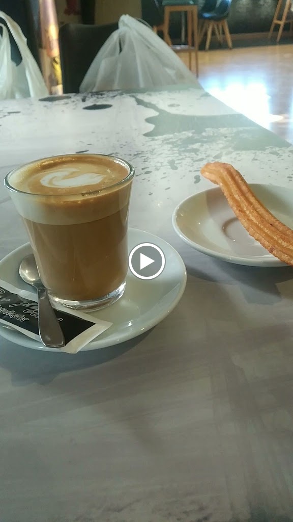 Bar Plaza cuatrovientos — Videos