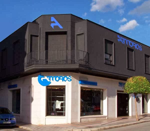 Deportes Amoros - Tenis y Padel