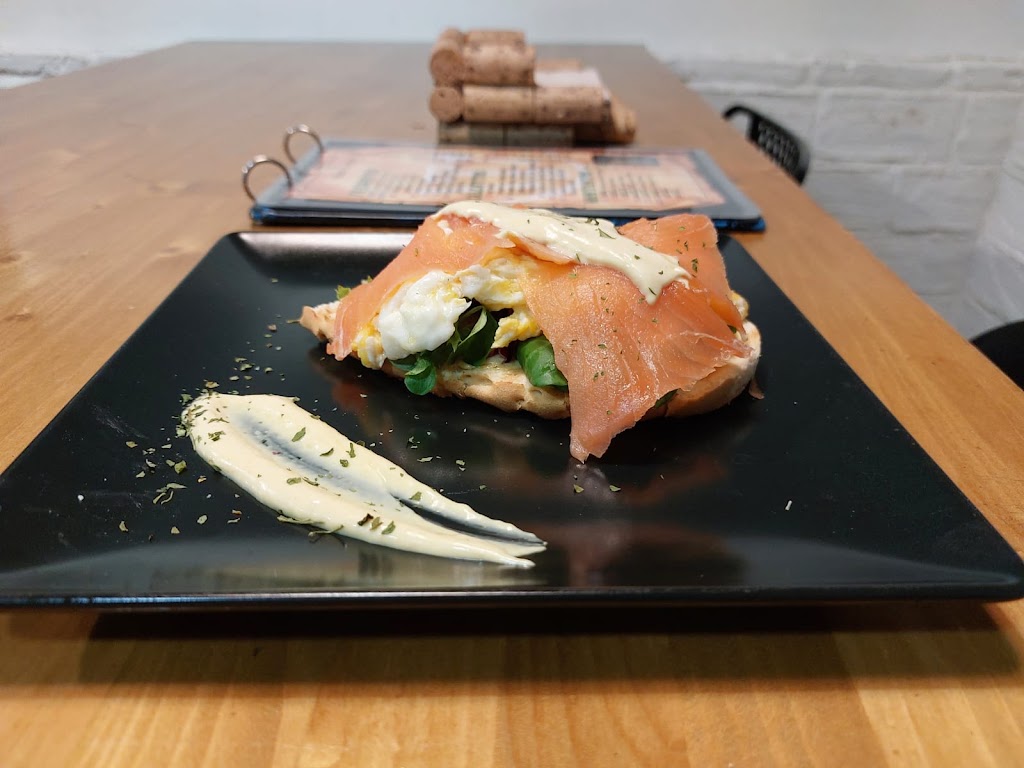 Taberna El Refugio — Comida y bebida