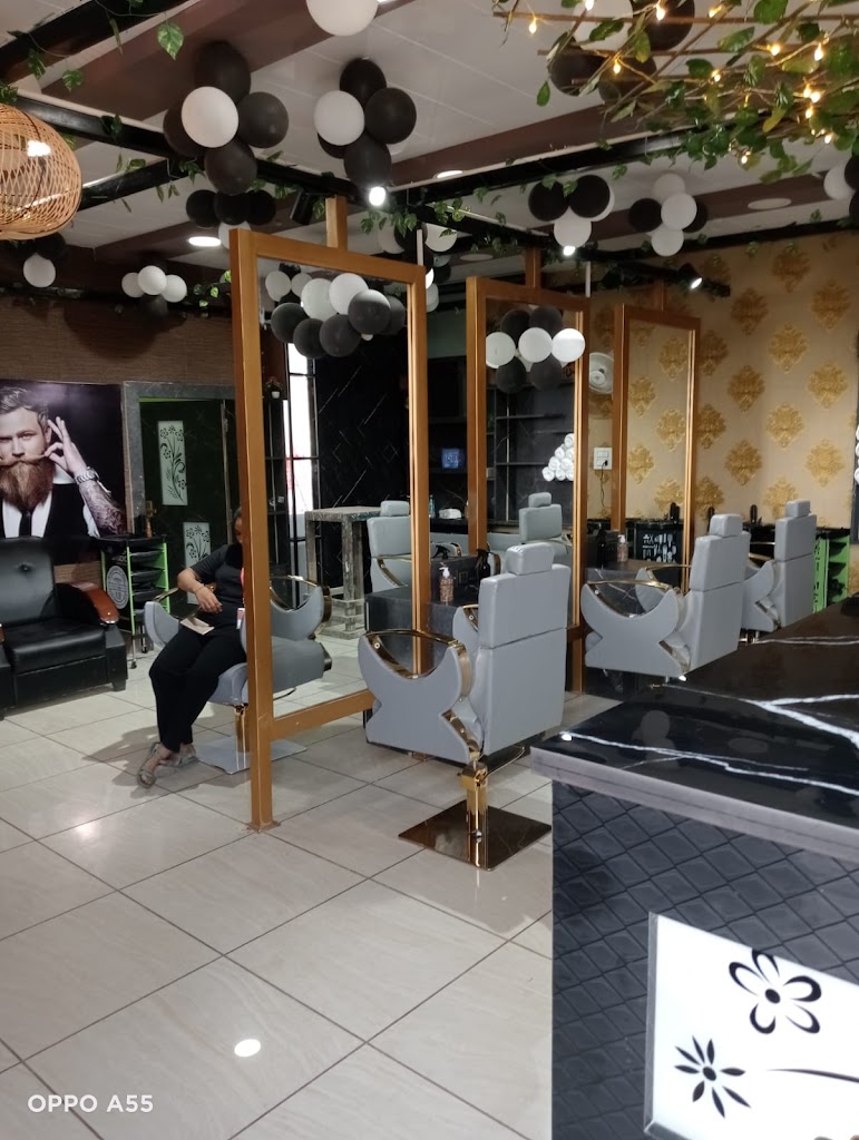 Makeover Studio Unisex Salon