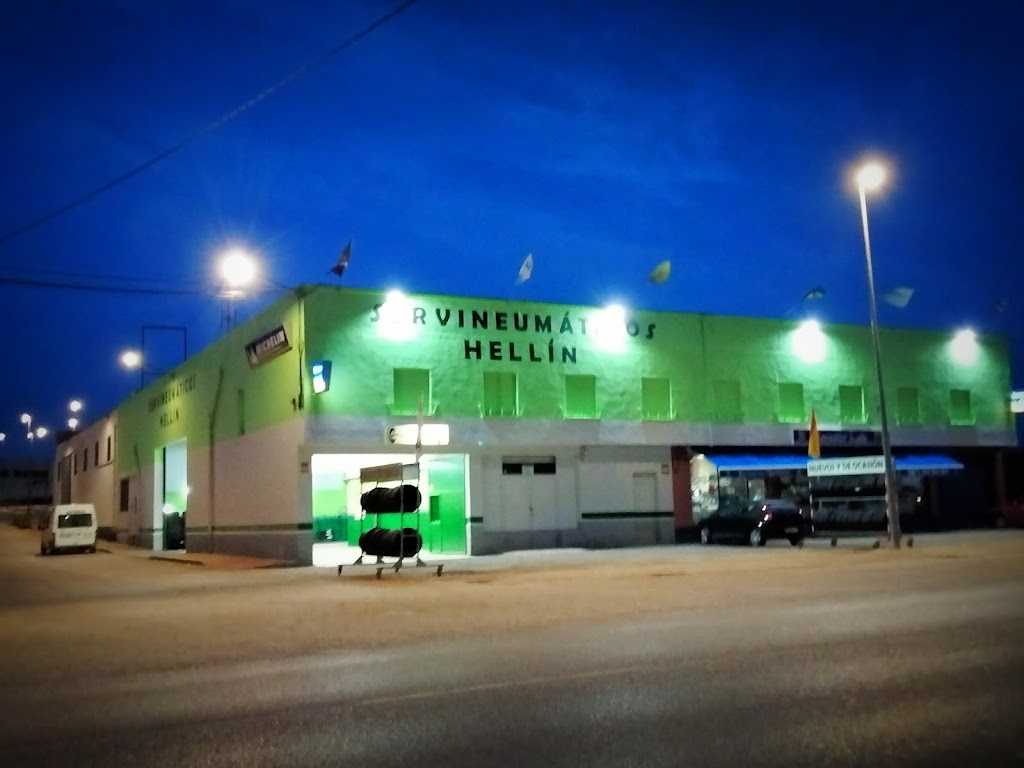 Servineumaticos Hellin — Del propietario