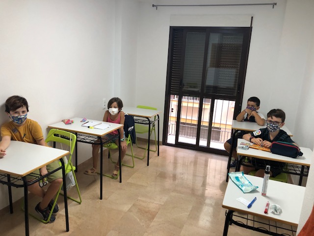 TeamColo English School