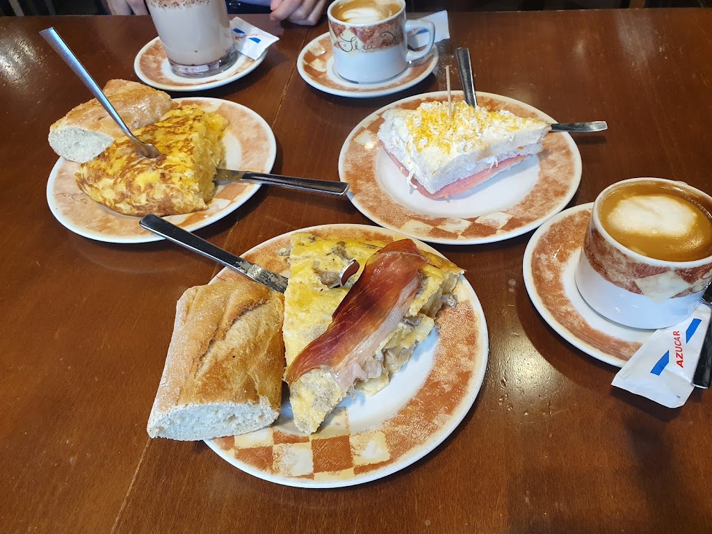 Restaurante Doyuno Cafe — Comida y bebida